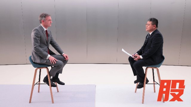 英国商贸大臣凯尔接受第一财经记者专访 (第一财经记者姜一鹤/摄)